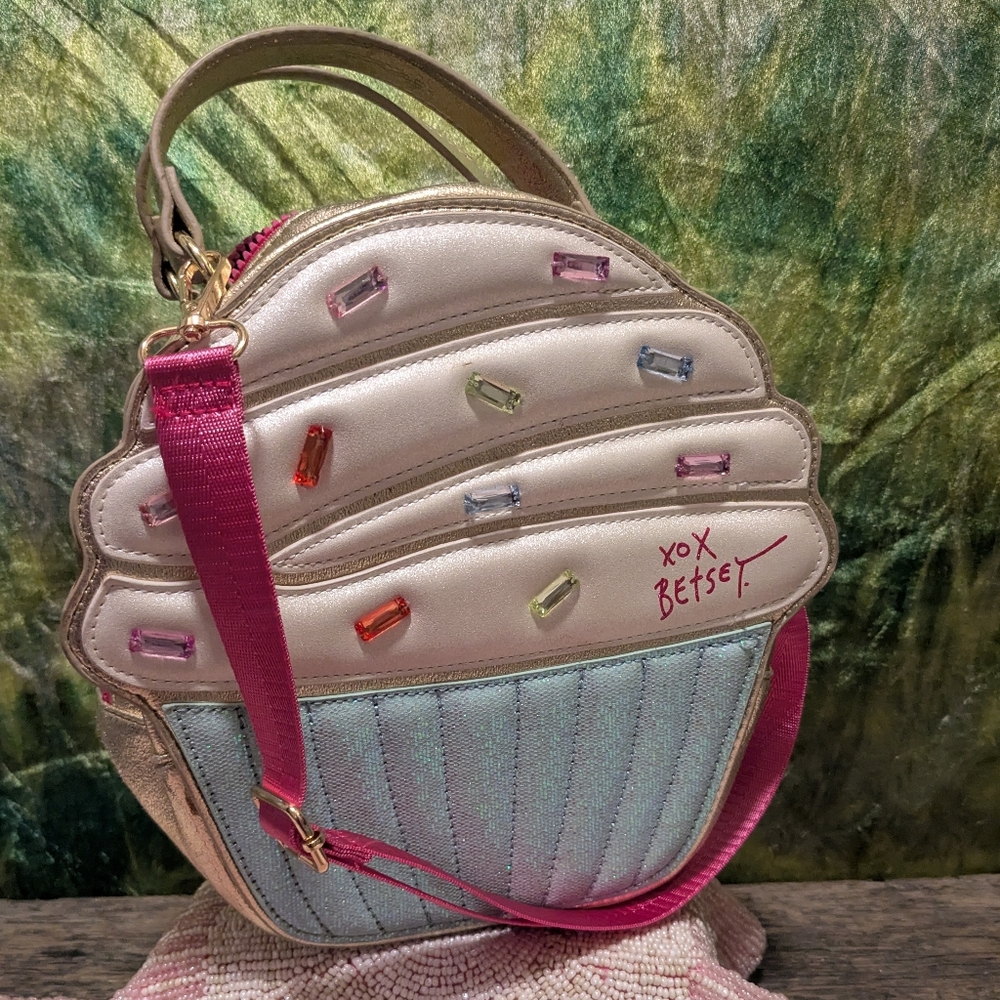Betsy Johnson Cupcake Lunchbox Purse
